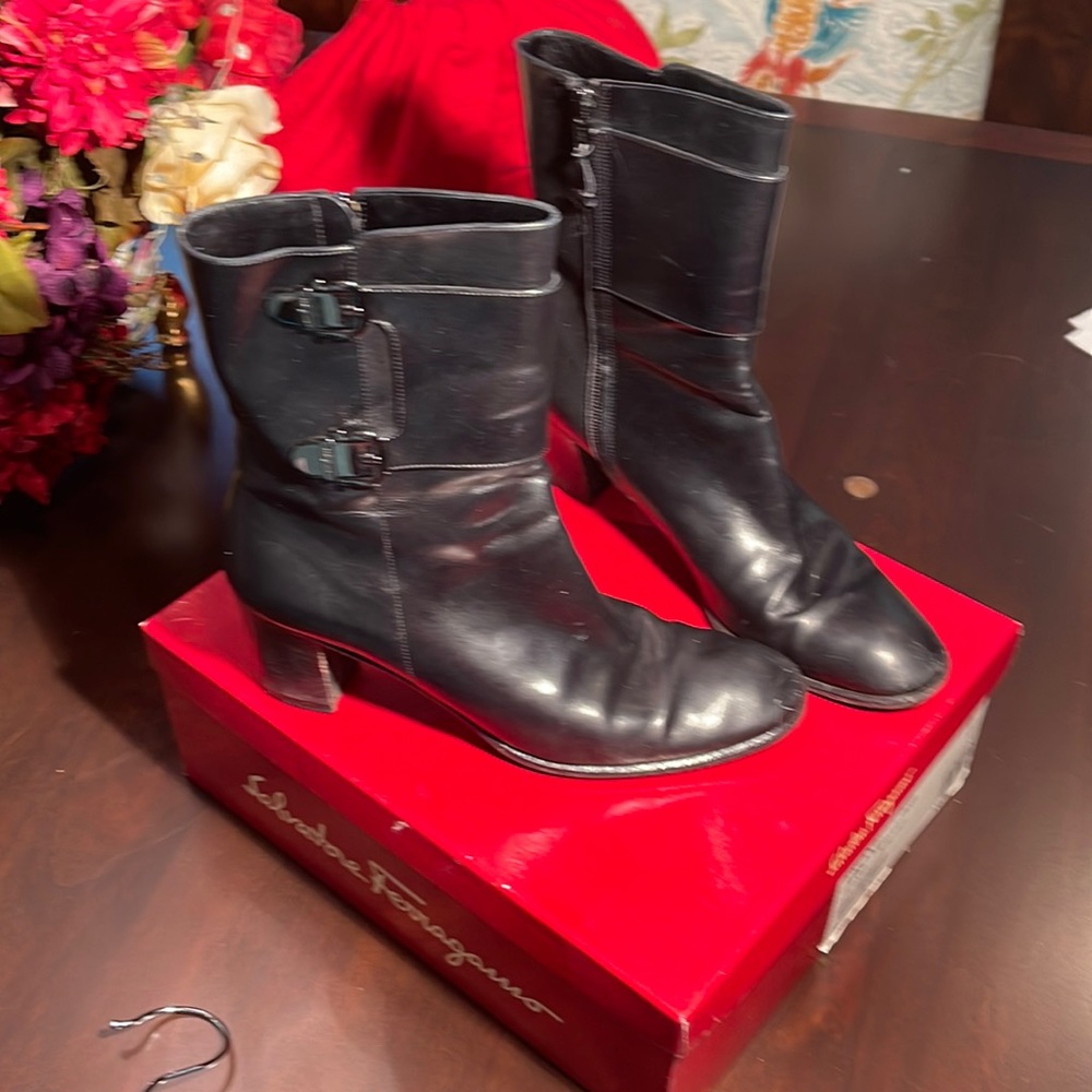 Salvatore ferragamo black leather ankle boots